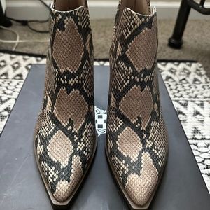 Vince Camuto gigietta boot.